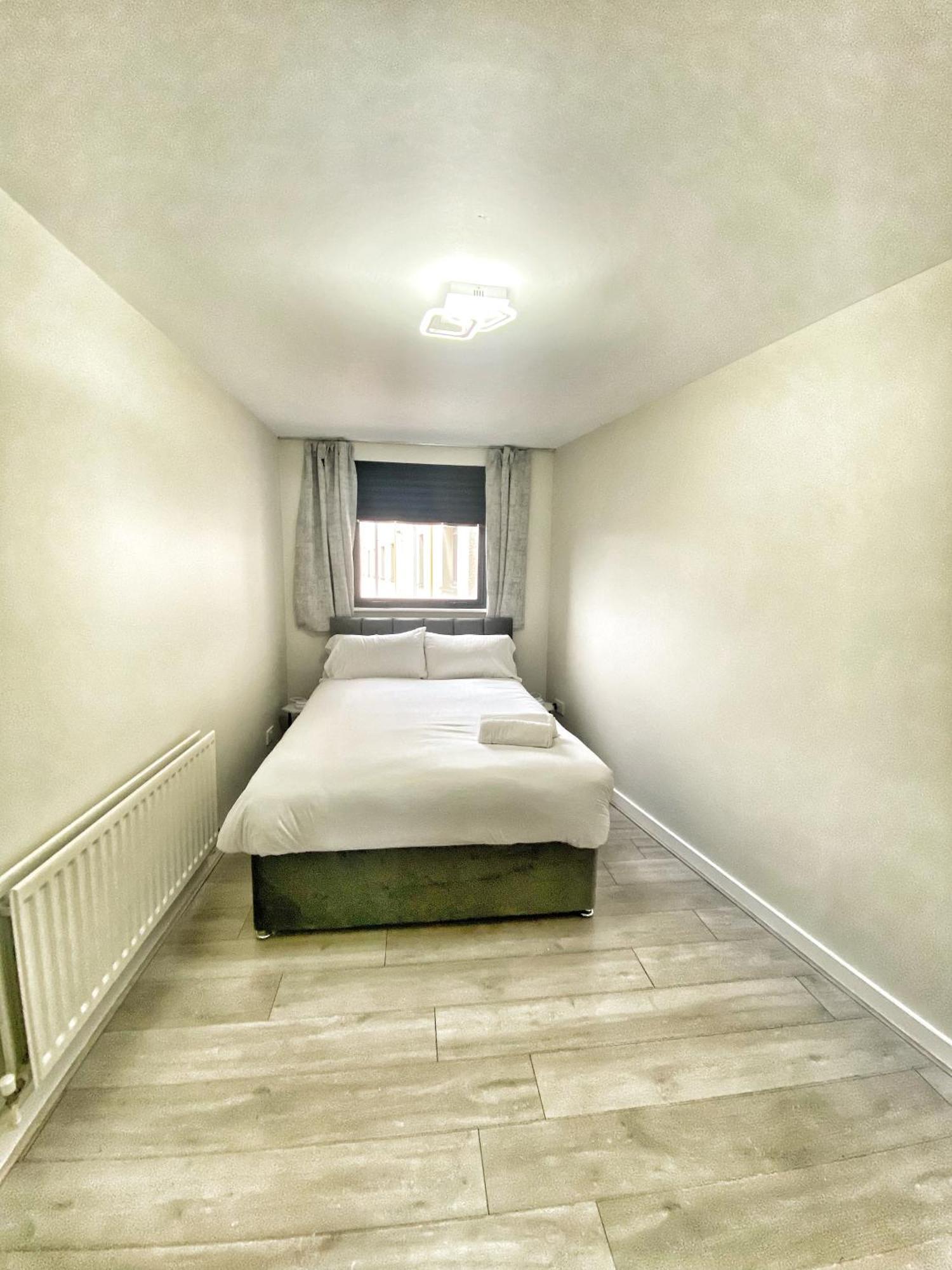 2 Bed City Centre Apt, Free Parking - Albert Clock, Customs House Belfast Exteriör bild