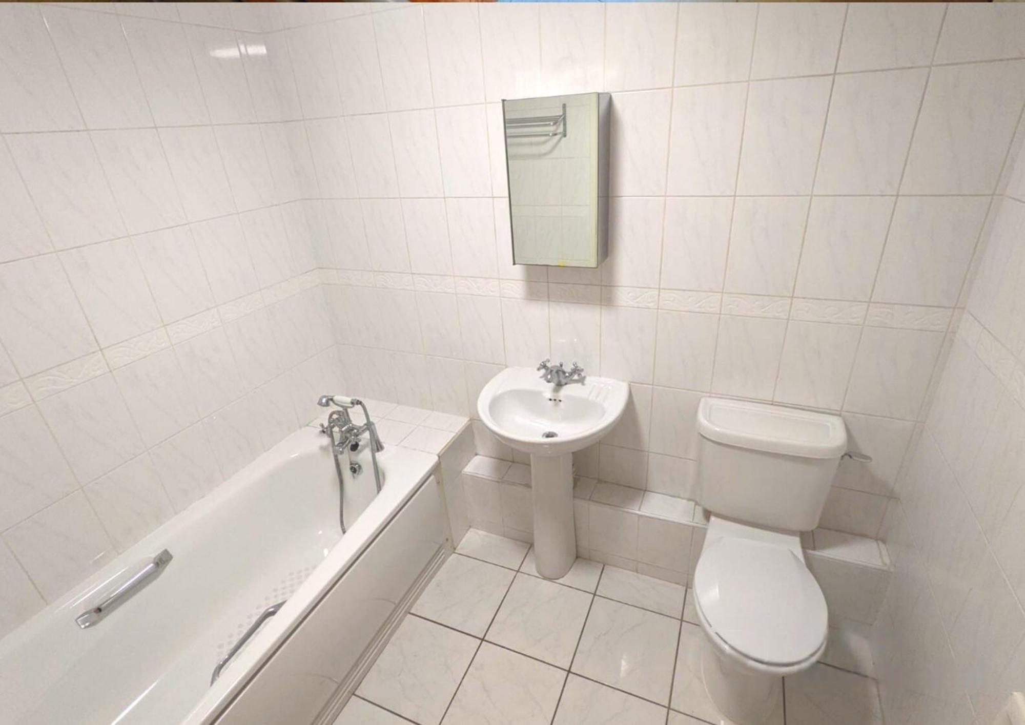 2 Bed City Centre Apt, Free Parking - Albert Clock, Customs House Belfast Exteriör bild