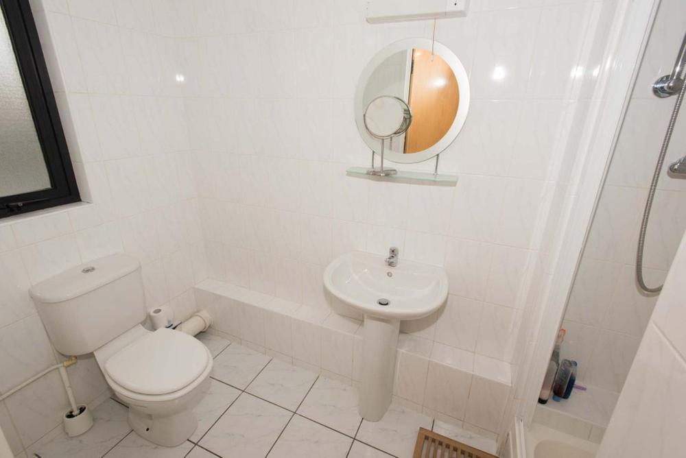 2 Bed City Centre Apt, Free Parking - Albert Clock, Customs House Belfast Exteriör bild